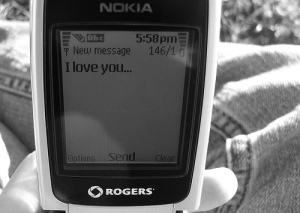 Cell Phone LOVE via Retro_Rae
